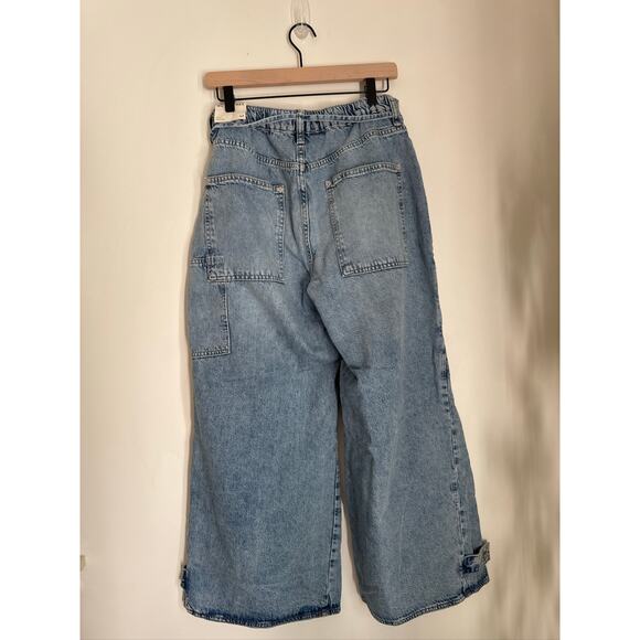 We The Free crvy outlaw wide-leg High Rise jeans in color drizzle, Medium Short - Picture 5 of 9